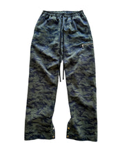 Load image into Gallery viewer, SHADOW-WOOD CAMOUFLAGE PANTS (M-L)