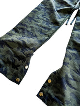 Load image into Gallery viewer, SHADOW-WOOD CAMOUFLAGE PANTS (M-L)