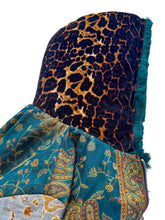 Load image into Gallery viewer, REVERSIBLE MIDNIGHT TEAL AND PASHMINA JACKET (Large)