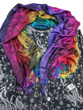 Load image into Gallery viewer, BLACK PAISLEY AND RAINBOW PEACOCK PASHMINA JACKET