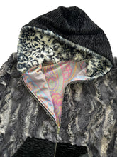Load image into Gallery viewer, REVERSIBLE SMOKEY FUR AND PASHMINA JACKET (Large)