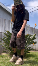 Load image into Gallery viewer, LEOPARD CARGO SHORTS (S-2XL)