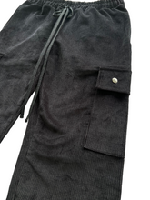 Load image into Gallery viewer, BLACK CORDUROY CARGO PANTS ( S-2XL )