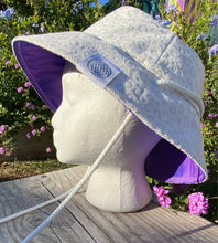 Load image into Gallery viewer, WHITE LEOPARD CORD W/ PURP NYLOM BUCKET HAT