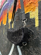 Load image into Gallery viewer, Panther Shoulder Bag
